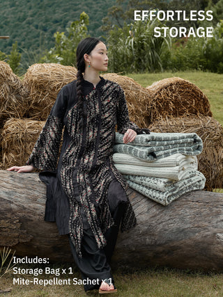 ComiComi Handwoven Double-Sided Rug